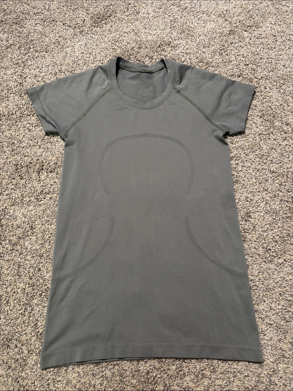 Lululemon Short Sleeve Swiftly size 6